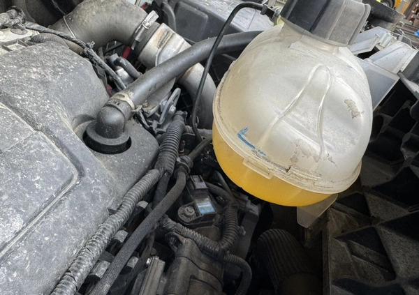 Renault Trafic cena 32900 przebieg: 107342, rok produkcji 2018 z Zduńska Wola małe 742